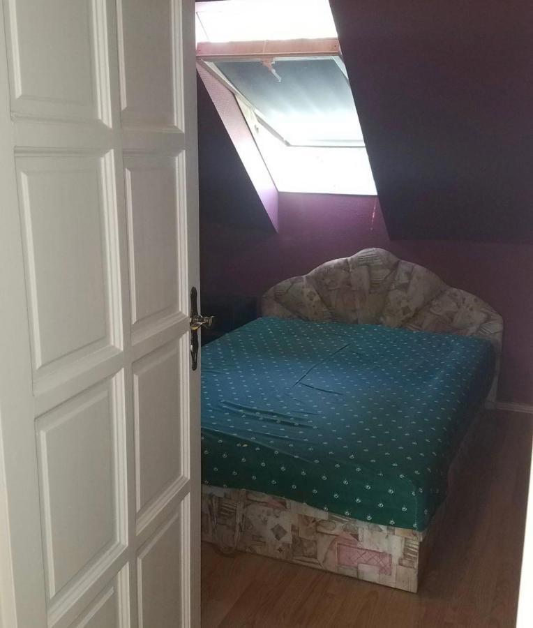Gabe'S Nest Daire Urom Dış mekan fotoğraf