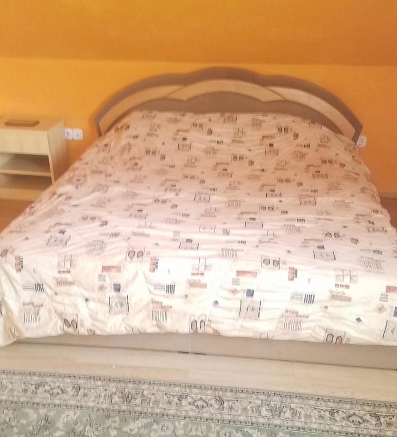 Gabe'S Nest Daire Urom Dış mekan fotoğraf